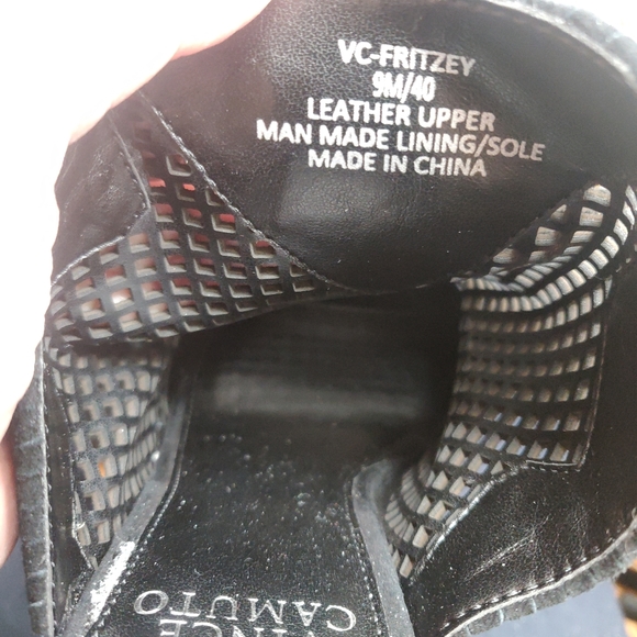Vince Camuto cut out heels sz 9 - Picture 7 of 7